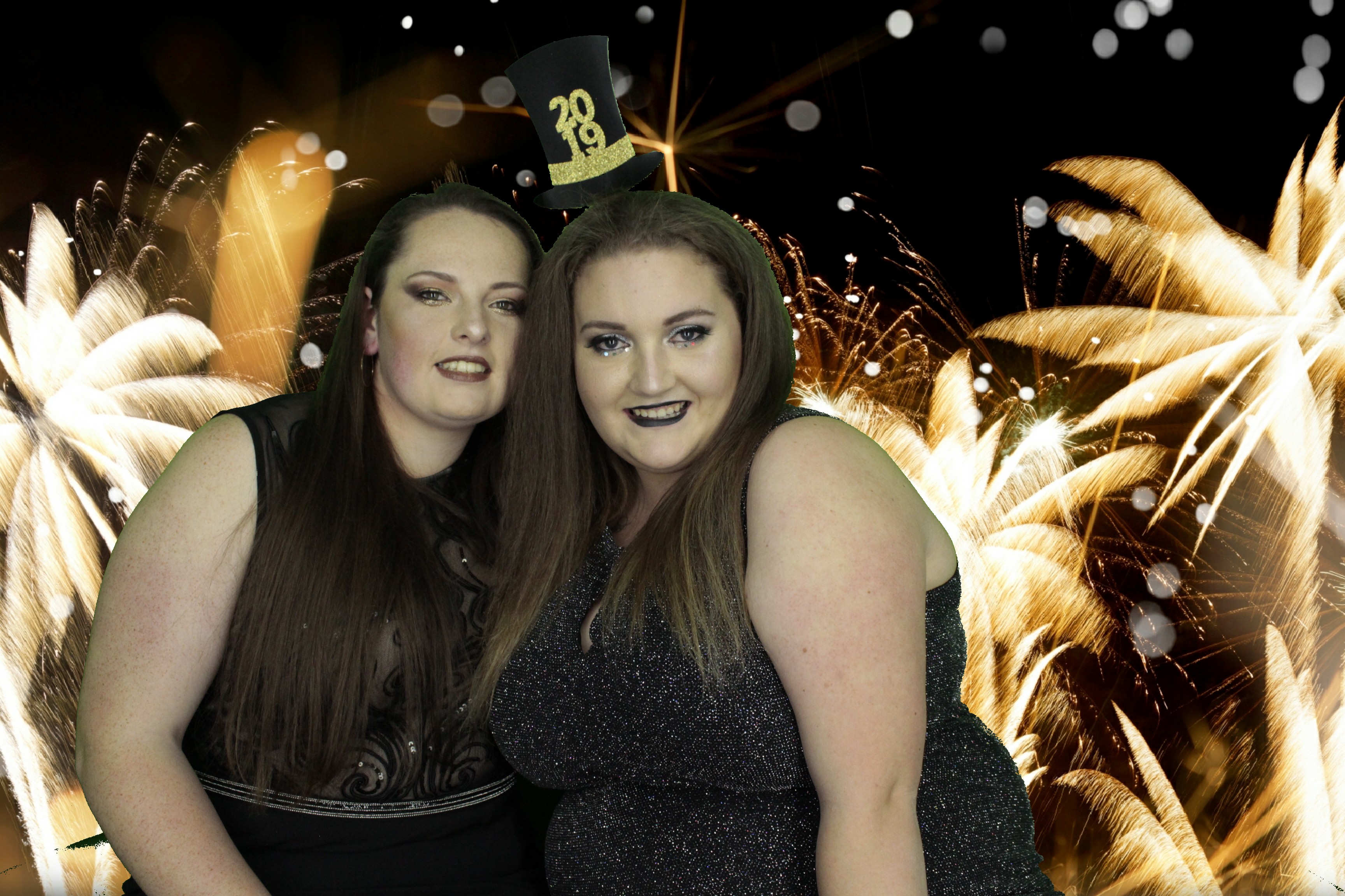 New Years Eve Party Silvermere | View more photos from the event at gallery.myphotoboothexperience.co.uk/u/MyPhotoBoothExperienceLtd/New-Years-Eve-Party-Silvermere